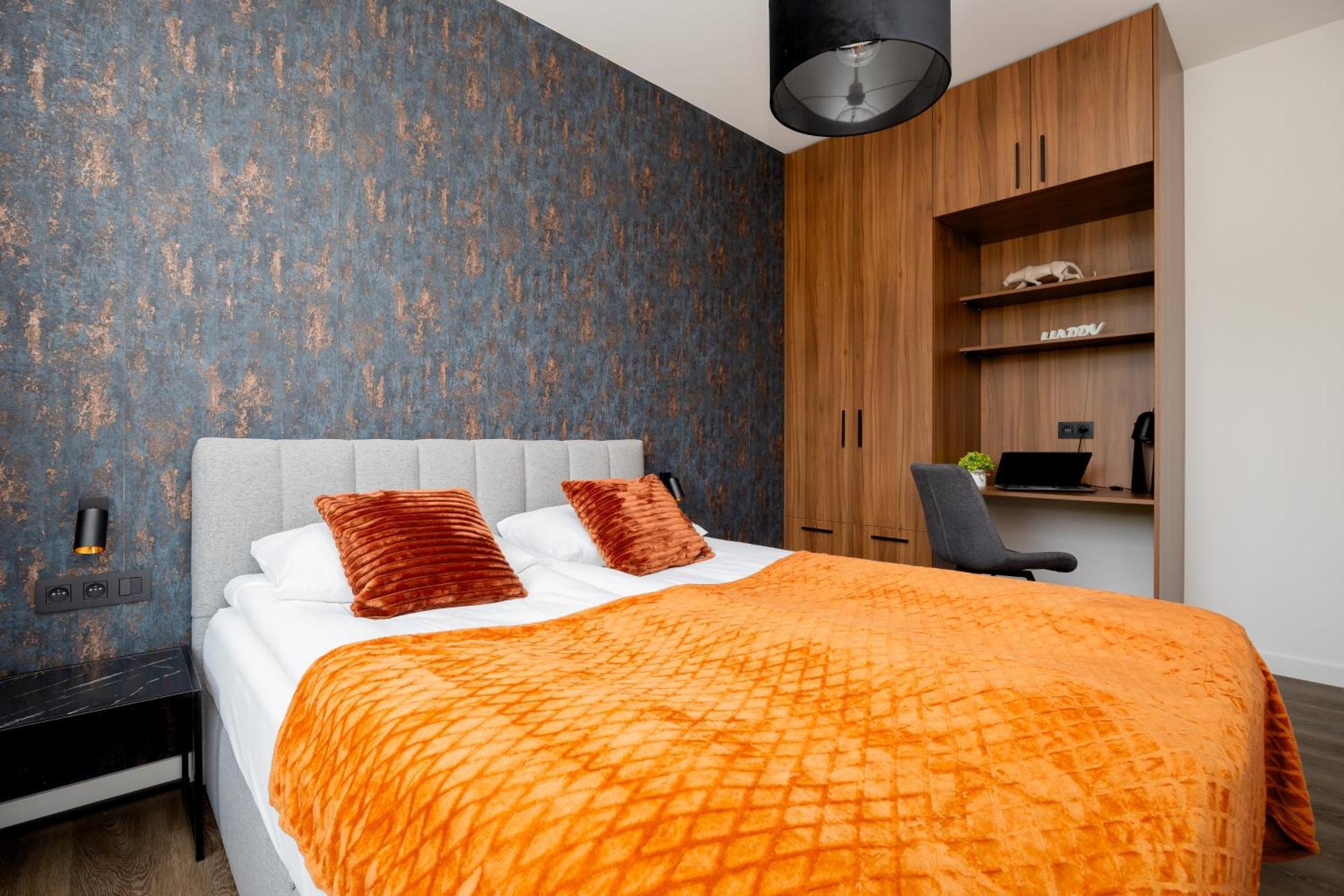 Apartamenty Ludwiki Z Parkingiem By Noclegi Renters Warsaw Ngoại thất bức ảnh